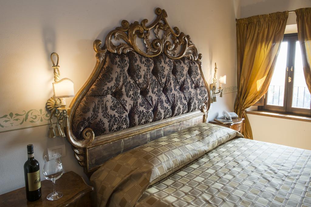 Hotel Palazzo Pacini Colle Val D'Elsa Pokoj fotografie